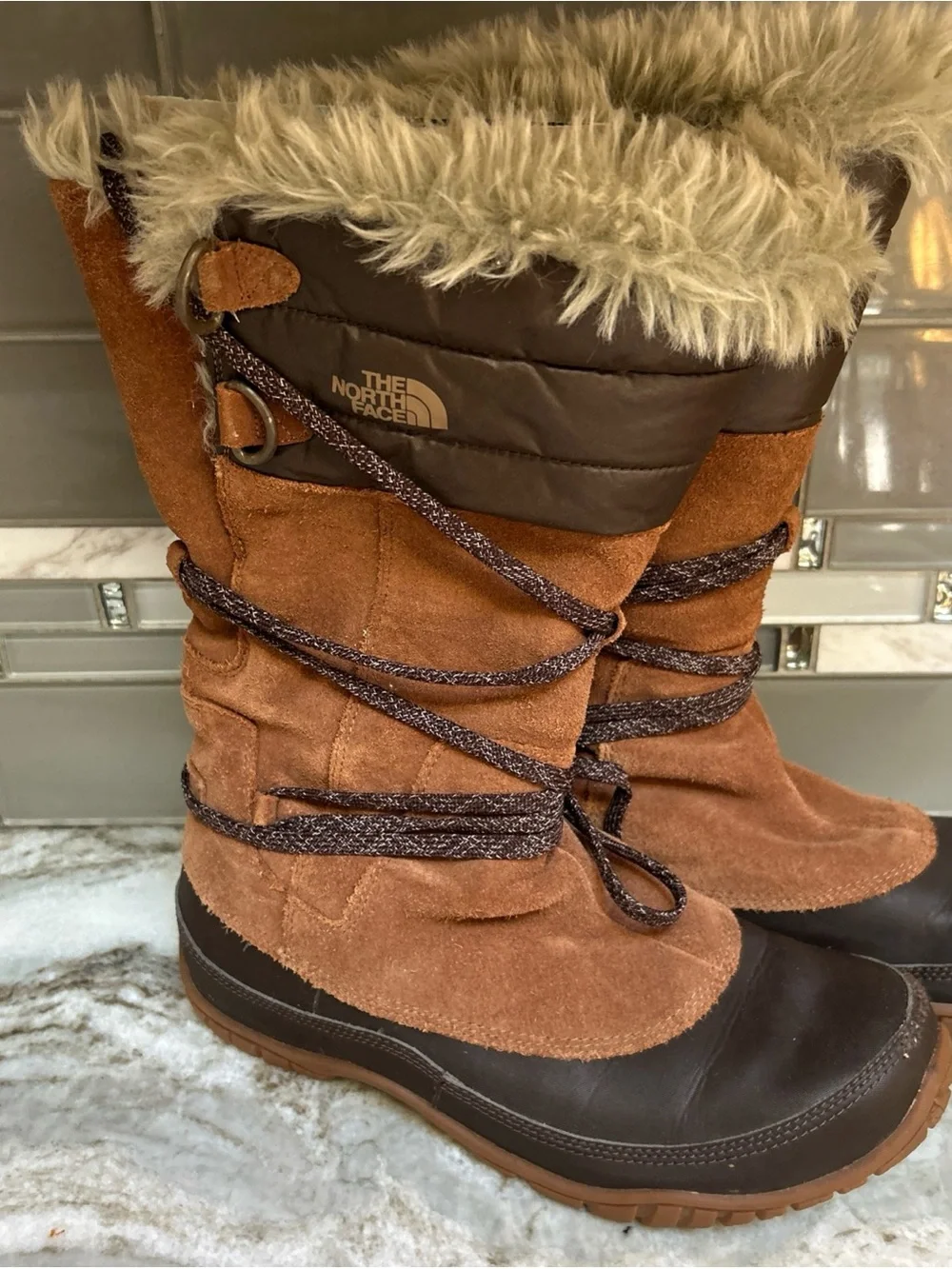 THE NORTH FACE Primaloft 200 Gram Insulation Womens Winter Boots Sz 9 Suede/FUR